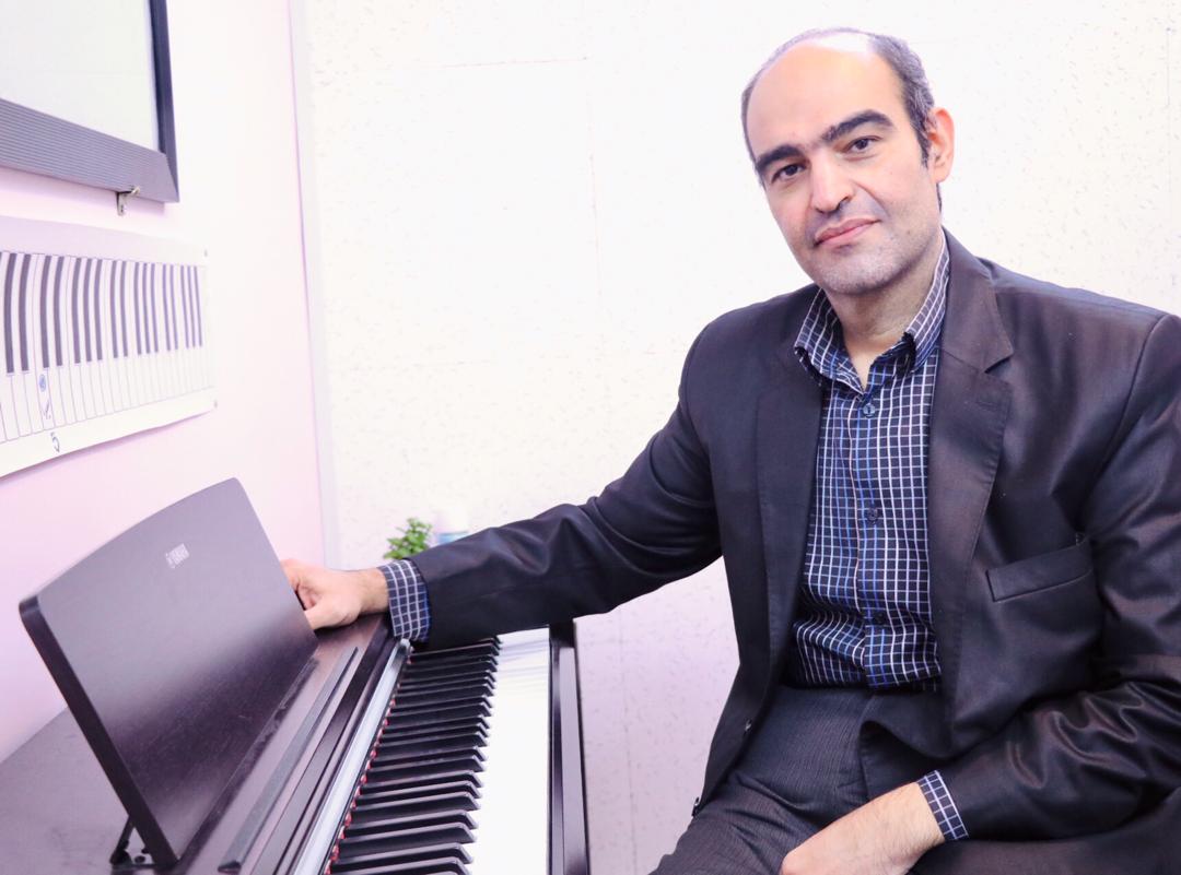 علی بادی پیانو